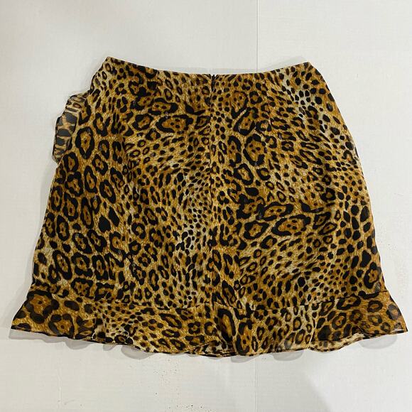 LULU’s Dare to Be Wild Animal Print Mini Skirt SIZE MEDIUM Ruffle Accent Trim - Picture 6 of 12